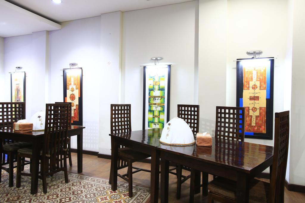 Reddoorz @ Menteng Джакарта Екстер'єр фото